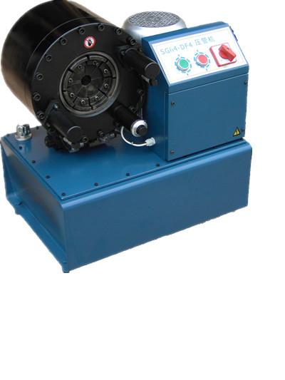 东风液压机械厂是专业生产压管机的企业,拥有多台进口高精度加工设备